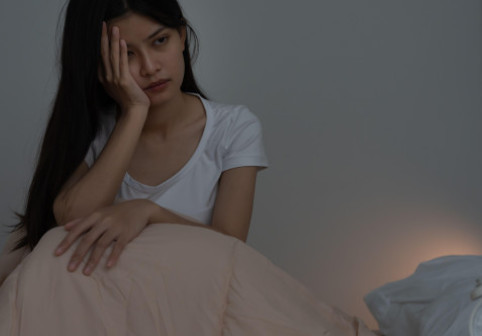 Te trezești des la 3 dimineața? Ce se întâmplă în corpul tău pe timpul nopții