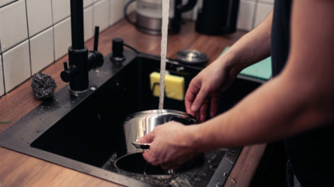 Obiectul pe care toți îl folosim zilnic, dar aproape nimeni nu îl curăță. Adevărul care i-a dezgustat pe oameni