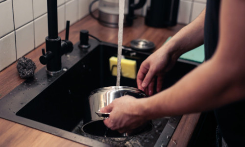 Obiectul pe care toți îl folosim zilnic, dar aproape nimeni nu îl curăță. Adevărul care i-a dezgustat pe oameni