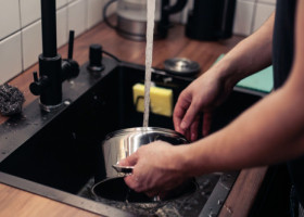 Obiectul pe care toți îl folosim zilnic, dar aproape nimeni nu îl curăță. Adevărul care i-a dezgustat pe oameni