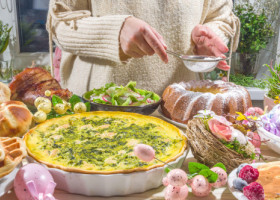 Greșelile pe care le faci la masa de Paște și care îți afectează digestia. Îți pot strica complet sărbătorile