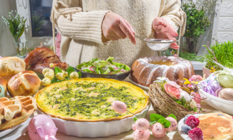 Greșelile pe care le faci la masa de Paște și care îți afectează digestia. Îți pot strica complet sărbătorile