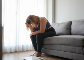 Cinci semne că greutatea ta nu ține de dietă. Afecțiunea comună care îți sabotează eforturile de slăbire