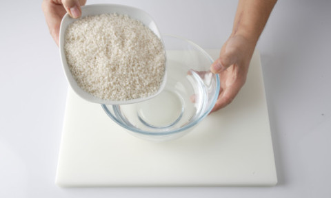 Cum se spală corect orezul. Trucul viral care a împărțit internetul în două