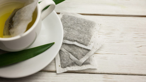 Fără să știi, îți strici ceaiul. Greșeala simplă care îl face amar, explicată de un expert