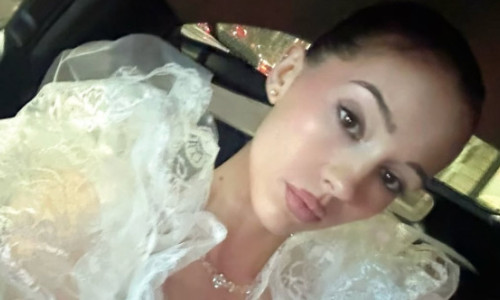 A vrut să fie diferită la nuntă, dar a stârnit un val de reacții. Ce rochie și-a creat aceasta: „Este lipsit de respect”