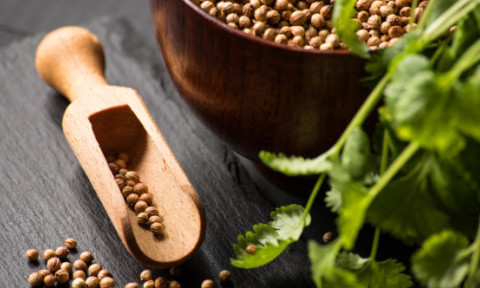 Condimentul care ar putea reduce colesterolul și tensiunea arterială. Studiile arată efecte surprinzătoare