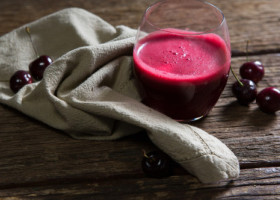 Sucul natural care te-ar putea ajuta să adormi mai repede. Conține melatonină și ar putea îmbunătăți somnul