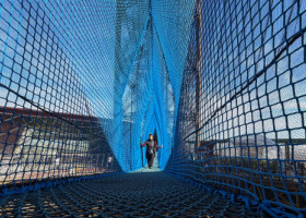 Turnul Eiffel vine cu o nouă atracţie pentru vizitatori: un pod suspendat la 60 de metri deasupra solului