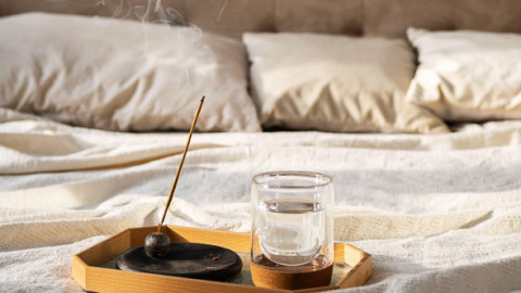 Ritualul de 10 secunde care îți poate transforma dimineața. Secretul pentru energie și o piele radiantă