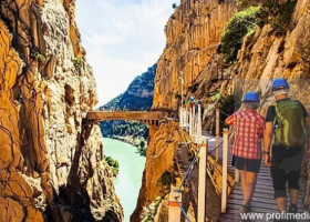 El Caminito del Rey, traseul spectaculos din Spania suspendat la 100 de metri înălțime, atrage turiști și la 105 ani de la inaugurare