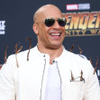 vin diesel cu ochelari la ochi si intr-o geaca alba la premiera filmului avengers infinity war