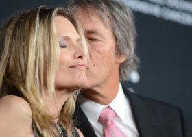 David E. Kelley, despre „al doilea cel mai norocos da” primit de la soția sa, Michelle Pfeiffer. „Jurasem să nu lucrez cu ea”