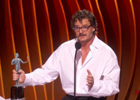 Pedro Pascal, moment stânjenitor pe scena SAG Awards: „Sunt puțin beat, o să mă fac de râs!” Actorul a primit trofeul pentru ”Cel mai bun actor într-un serial dramă”