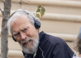 Clint Eastwood, în pragul vârstei de 94 de ani. Fragil, dar senin și zâmbitor, a mers la un eveniment în California pentru a fi alături de buna sa prietenă, Jane Goodall