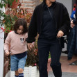 Eva Longoria, împreună cu fiul ei, Santiago/ Profimedia