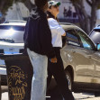 Sandra Bullock, însoțită de fiul ei, Louis/ Profimedia