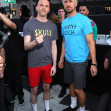 Ryan Gosling şi Mikey Day