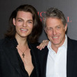 Damian Hurley și Hugh Grant