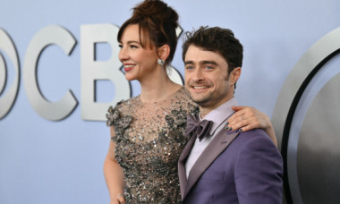 Daniel Radcliffe, apariție rară pe covorul roșu alături de iubita lui. Actorul din „Harry Potter” și Erin Darke sunt împreună de 12 ani