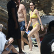 Dakota Johnson pe plajă/ Profimedia