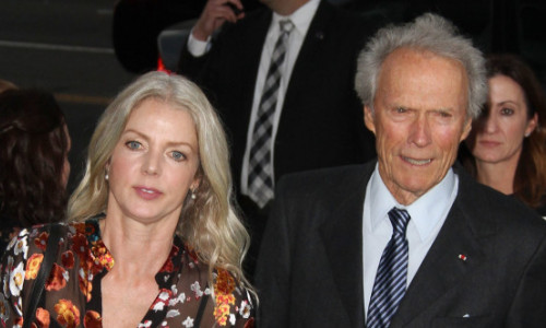 Iubita lui Clint Eastwood a murit la 61 de ani. Cu 33 de ani mai tânără decât starul, Christina lucra în hotelul lui când l-a cunoscut
