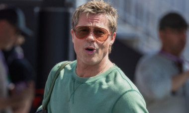 Brad Pitt, neimpresionat de comentariile negative privind noul film în care joacă cu George Clooney: „Viața este bună!”