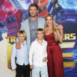 Chris Hemsworth, Elsa Pataky și gemenii lor