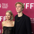 Naomi Watts și fiul ei