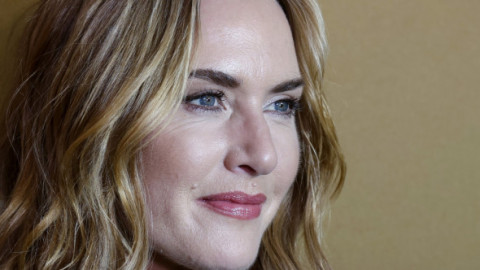 Pe Kate Winslet o știe o lume întreagă. A venit rândul fiicei ei să strălucească la Cannes. Mia Threapleton are 24 de ani