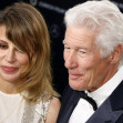 Richard Gere mit Ehefrau Alejandra Gere bei der Premiere des Dokumentarfilms Wisdom of Happiness / Die Weisheit des Glüc