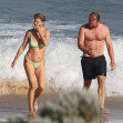 *PREMIUM-EXCLUSIVE* Kate Walsh hits the beach in a green bikini with husband Andrew Nixon