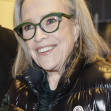 Kathy Bates mingles with the fans at CBS Morning show in NYC!