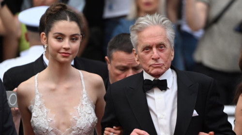 Michael Douglas, un tată fericit, și-a vizitat fiica la facultate. Carys e topită după el: "M-am distrat cel mai bine cu tine, Dadda"