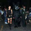 Bradley Cooper și Irina Shayk au petrecut împreună Halloween-ul de dragul fiicei lor/ Profimedia