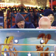 Jason Statham, împreună cu logodnica sa și cu copiii la Winter Wonderland/ Profimedia
