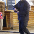 Jason Statham, împreună cu logodnica sa și cu copiii la Winter Wonderland/ Profimedia