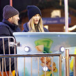 Jason Statham, împreună cu logodnica sa și cu copiii la Winter Wonderland/ Profimedia