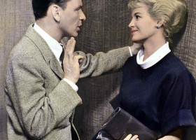 A făcut furori în anii '70, jucând alături de Frank Sinatra, dar acum e de nerecunoscut. Angie Dickinson, vizibil afectată de bătrânețe