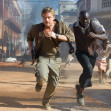 Leonardo DiCaprio și  Djimon Hounsou, în "Blood Diamond"