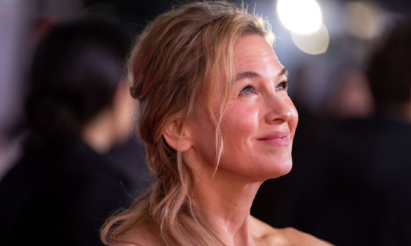 După „Judy” și „The Thing About Pam”, Renee Zellweger surprinde iar cu o transformare radicală de look pe platourile de filmare