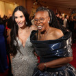 Whoopi Goldberg și Demi Moore