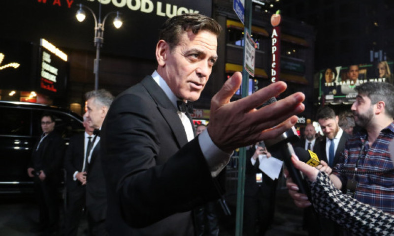 George Clooney, în direct la tv, după ce internetul l-a criticat fără milă pentru noua lui culoare de păr: „Știu că nu arată bine"