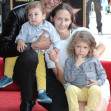 Jeff Goldblum, împreună cu soția sa Emilie Livingston și cei doi fii ai lor, Charlie Ocean Goldblum și River/ Profimedia