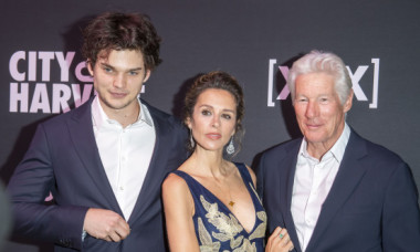 Comorile lui. Richard Gere, alături de soție și de fiul lui cel mare. Actorul și Alejandra, gesturi de îndrăgostiți pe covorul roșu