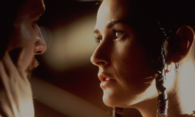 Gary Oldman i-a cerut scuze lui Demi Moore pentru comportamentul distructiv, în timp ce filmau „The Scarlet Letter”: Probabil mă urăști