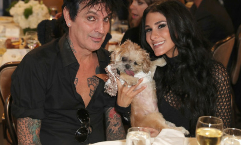 Tommy Lee și Brittany Furlan s-au despărțit. Muzicianul, mesaj dur: „Te rog să-ți iei prostiile și să le duci în altă parte”