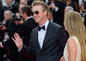 Edward Norton și soția sa au impresionat cu naturelețea lor, la Cannes. S-au căsătorit acum 13 ani, grație lui Woody Harrelson