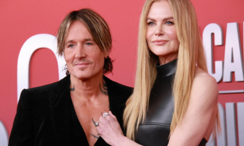 Keith Urban a trecut deja peste despărțirea de Nicole Kidman. „Nu se întâlnește cu cineva anume, dar este deschis, a mers mai departe”