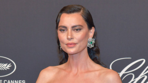 Catrinel Menghia, premiată pentru regie, la Cannes 2025. Filmul ei de debut, "Girasoli", a cucerit publicul și cineaștii
